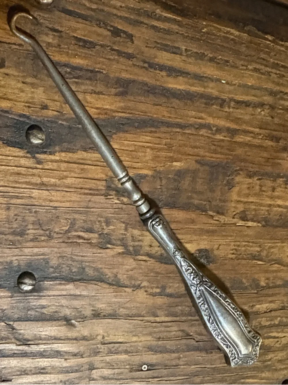 Year 1895-1910 Vintage - Decorative silver metal button hook